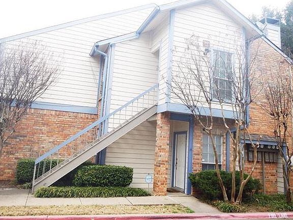 2nd image of 1609 Marsh Ln APT 100