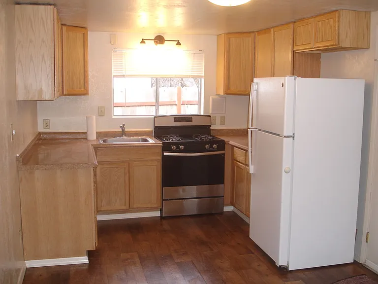 5773 Stratton Ln — Photo 3