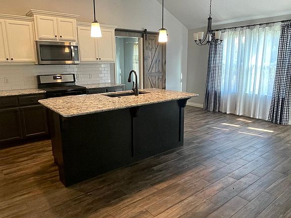 4th image of 1225 SW 154th Ter
