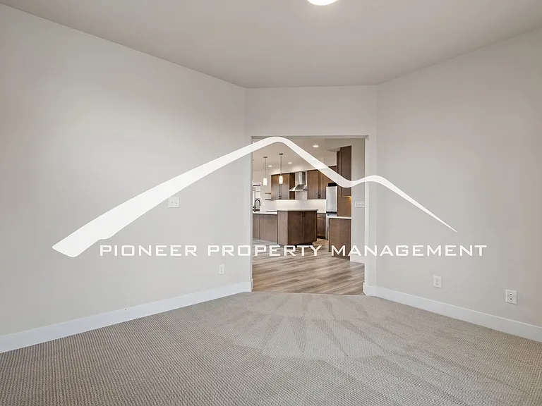 9304 Bugaboo Dr — Photo 16