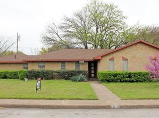 301 Stiles Dr, Midlothian, TX 76065