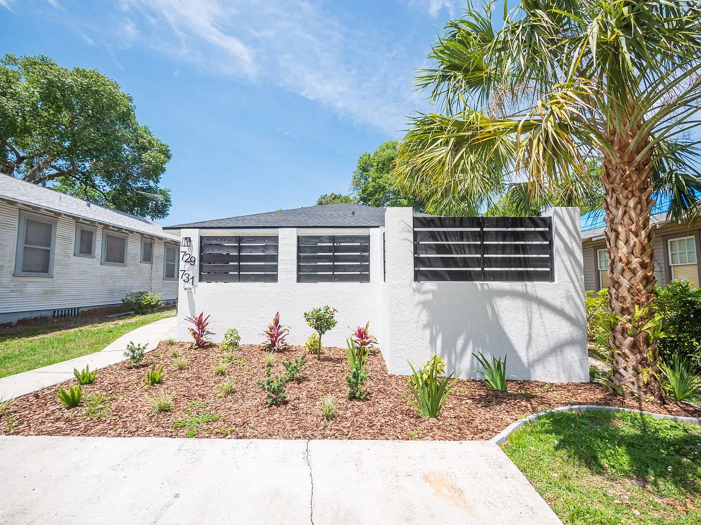 Lawn Care Included - Front unit of the duplex available — Photo 1
