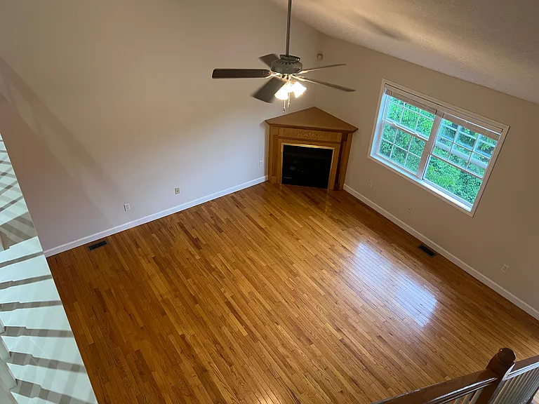 109 Estate Ln — Photo 8