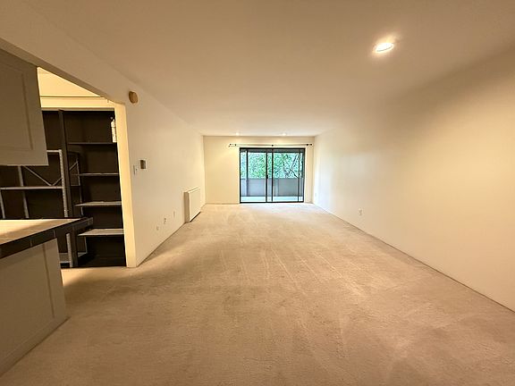 3rd image of 2227 Canyon Blvd APT 355