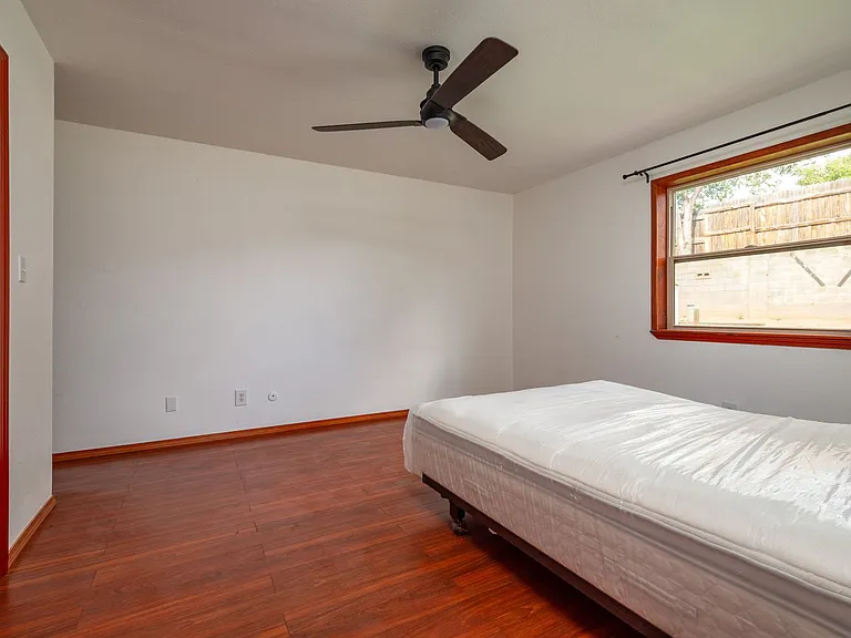 2911 Avenida Alamosa — Photo 14