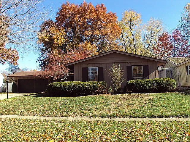 2108 Noel Dr photo 1