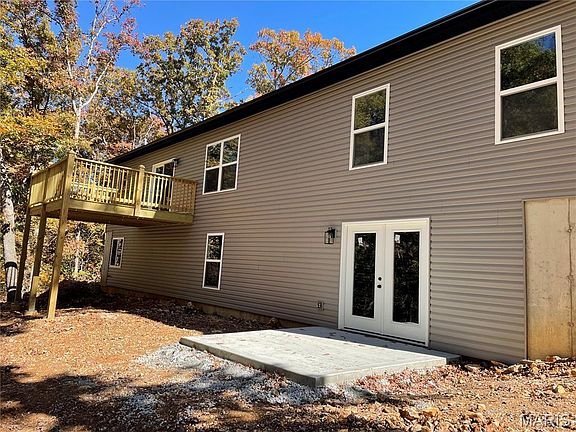 3rd image of 130 Bristol Ridge Dr