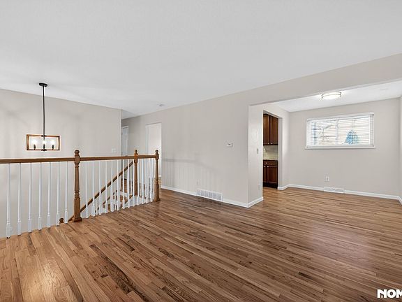 5th image of 406 S Uvalda St