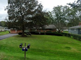 1338 N Cass Lake Rd, Waterford, MI 48328