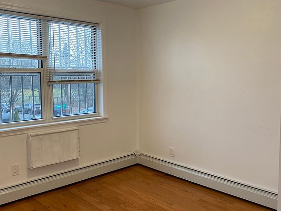 2nd image of 13705 Mulberry Ave #2F