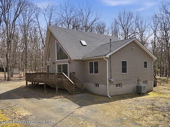 2nd image of 102 Loveland Dr
