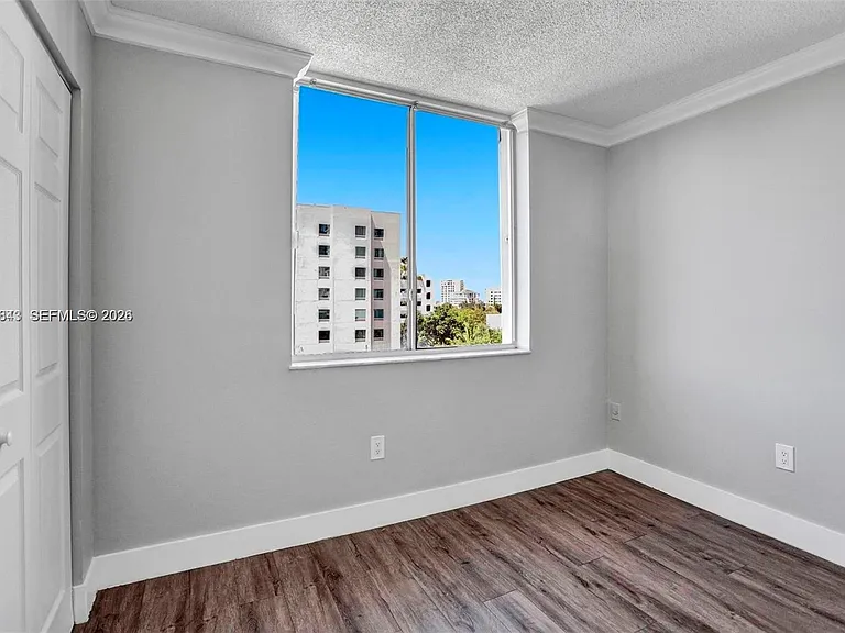 126 SW 17th Rd #601 — Photo 9