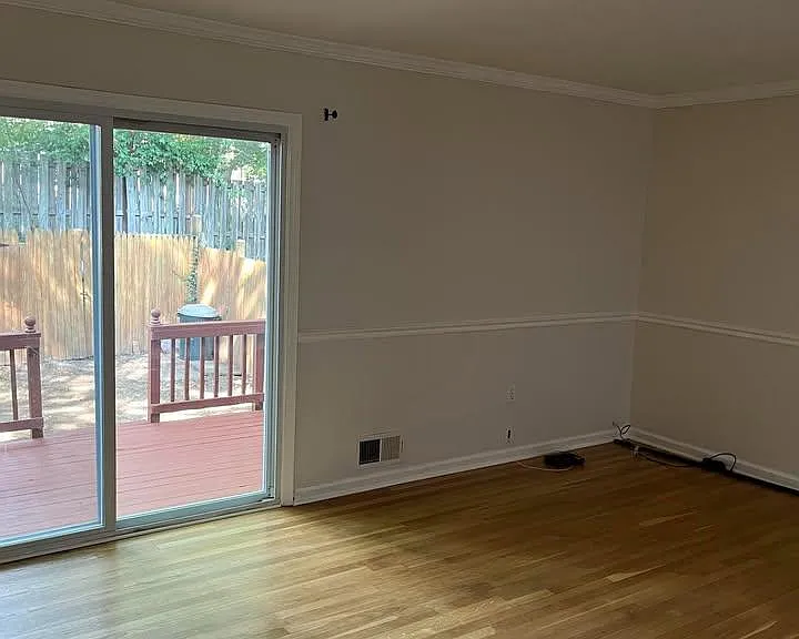 14363 Berkshire Dr — Photo 6