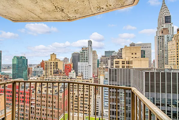 Rented by Compass | media 16