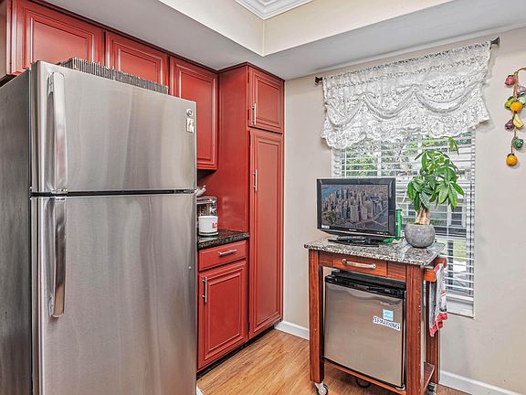 5th image of 18560 SE Wood Haven Lane #G
