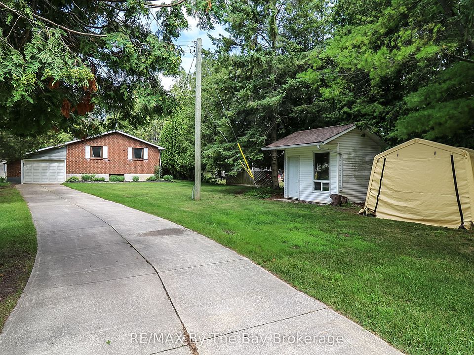 1st image of 116 Stroud Cres