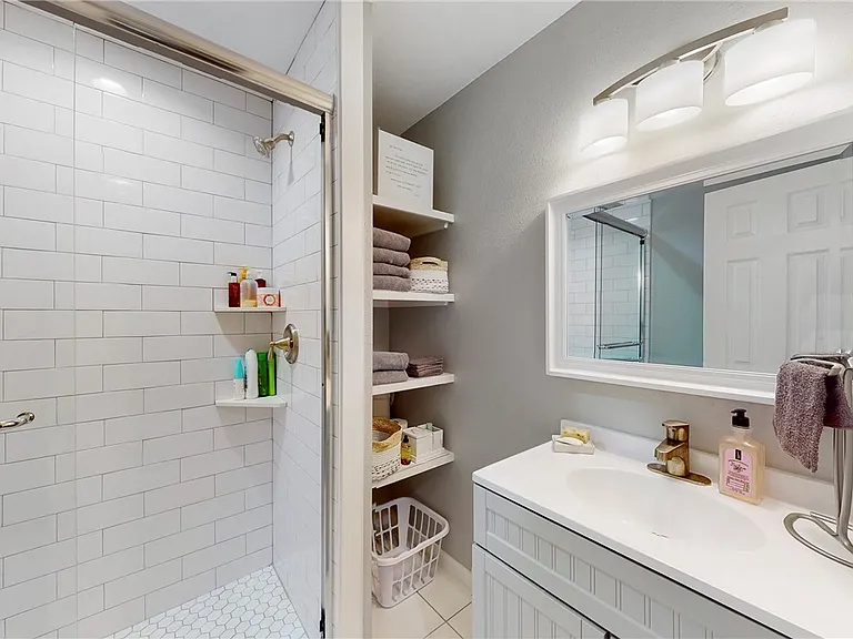 513 Boyett St #2 — Photo 10