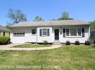 5401 Linden St, Roeland Park, KS 66205