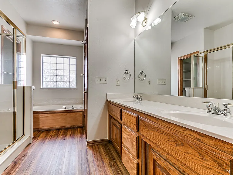 2913 Daybreak Dr — Photo 41