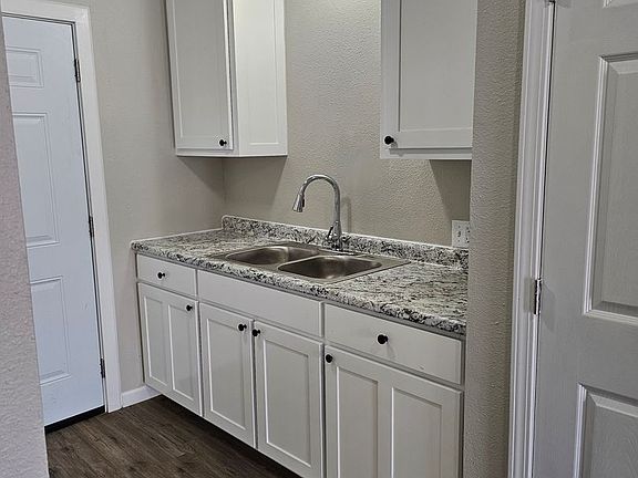 5th image of 1681 Veterans Ave #10