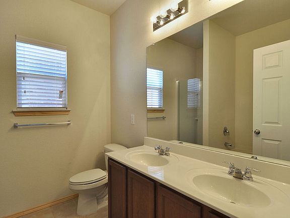 Master Bath with Double Bowl Vanity Option
