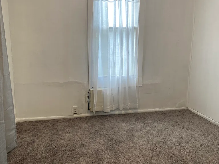 707 W Creighton Ave #1 — Photo 6