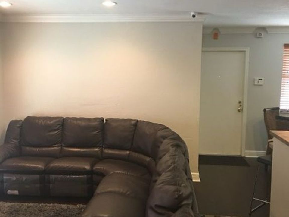 1st image of 435 NW 210th St APT 203