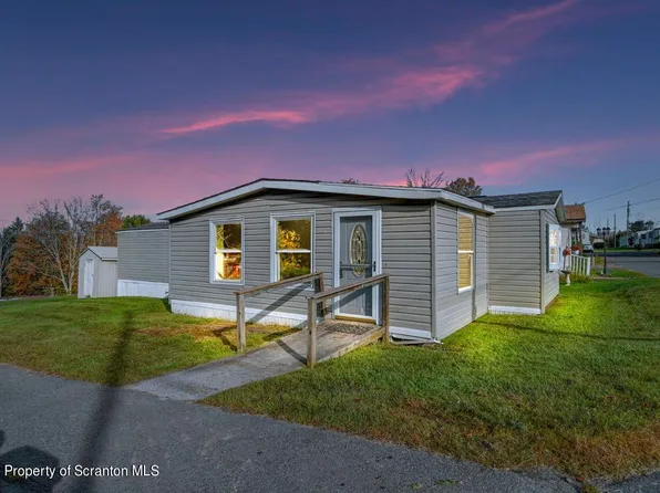 45 Mountain Laurel Vlg, Moscow, PA 18444