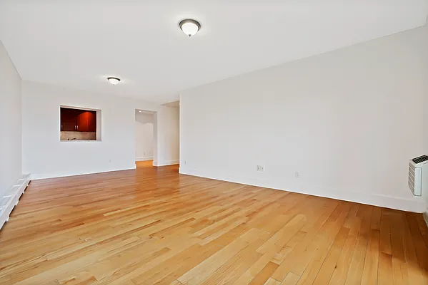 Sold by Daniel Gale Sotheby's International Realty | media 25