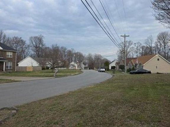 5th image of 1576 Barrywood Cir W