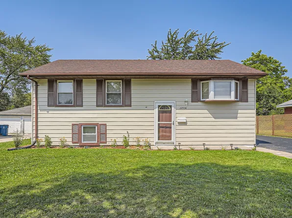 22534 Yates Ave, Sauk Village, IL 60411