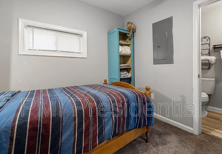 1226 Wallace St — Photo 8