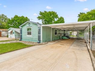 208 N Brazos St, Granbury, TX 76048