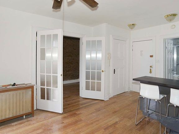 2nd image of 137 W 81st St APT 10