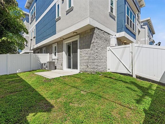 5th image of 3702 W Roland St #2