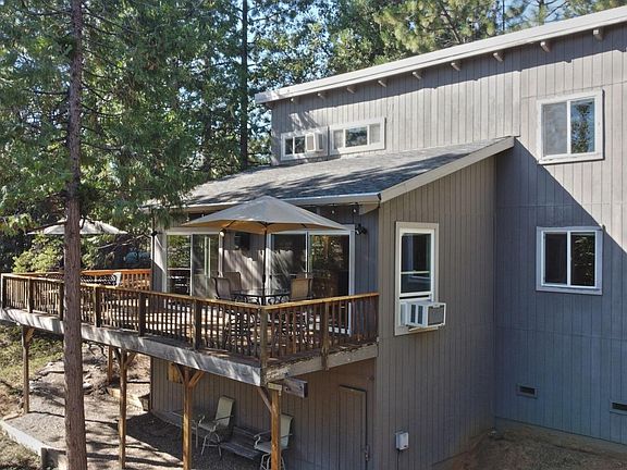 3rd image of 2573 Elizabeth Dr