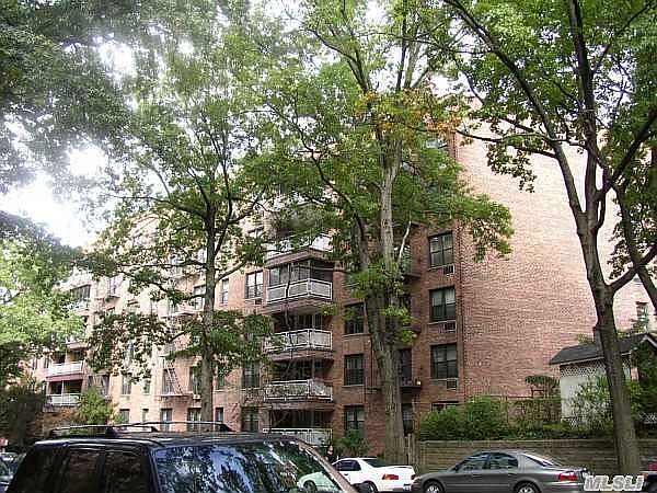 1st image of 4325 Douglaston Pkwy APT 5H