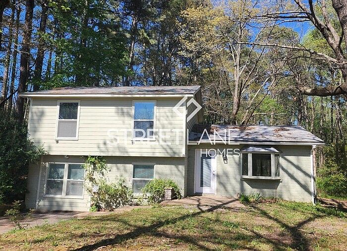 1st image of 2853 Five Oaks Cir