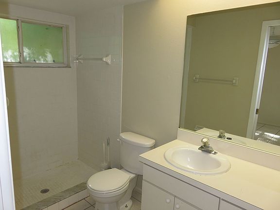 5th image of 2153 McIntosh Rd