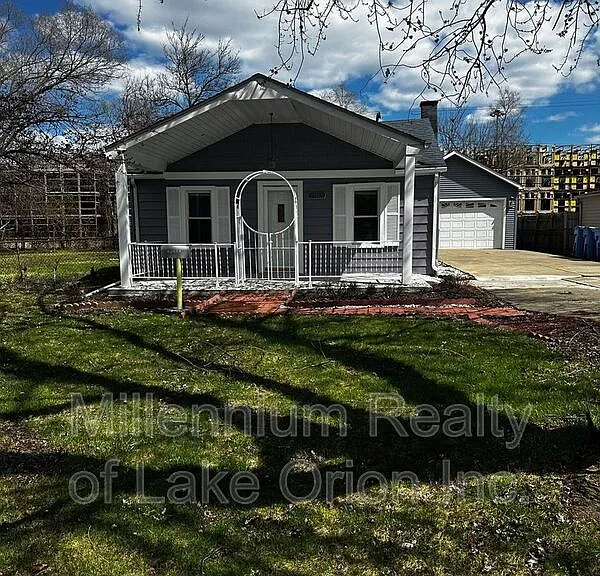 22622 Panama Ave — Photo 2
