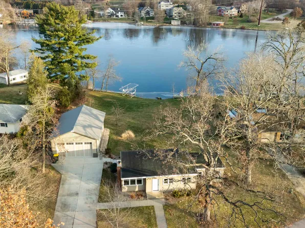 E12076 Grubers Grove Rd, Prairie Du Sac, WI 53578
