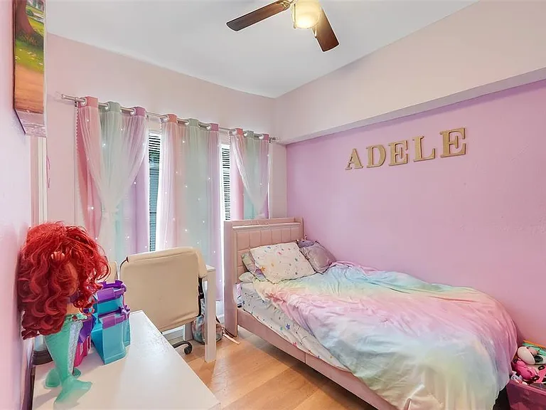 1313 4th St NE — Photo 16