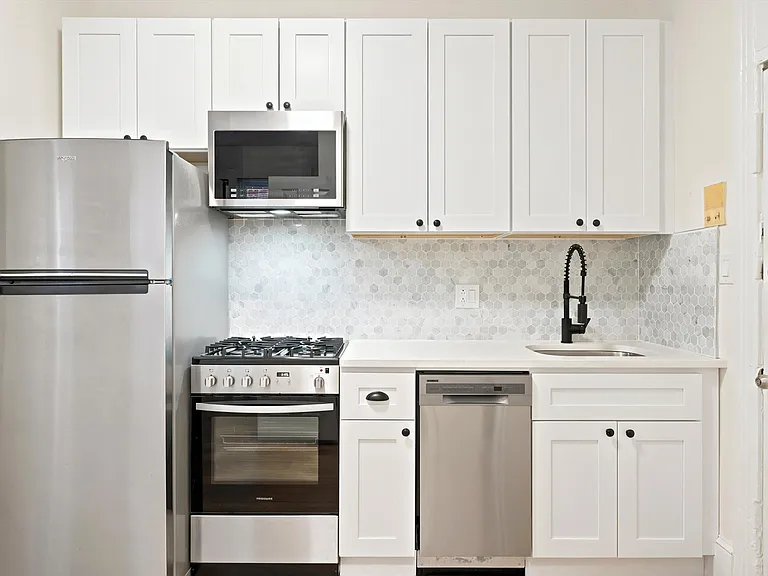 718-20 S 3rd St #2R — Photo 22