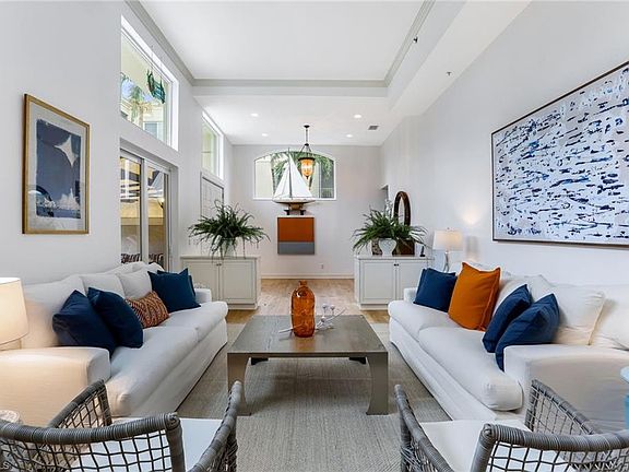 4th image of 470 10th Ave S #301