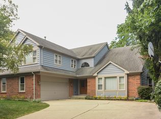 2780 Sandalwood Rd, Buffalo Grove, IL 60089