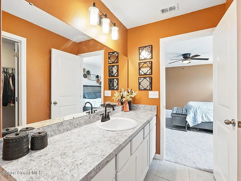 2024 Hemingway Cir — Photo 12