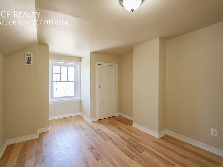 5426 W Jefferson St — Photo 26