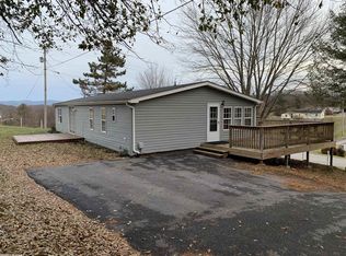 1090 Murray St NE, Christiansburg, VA 24073
