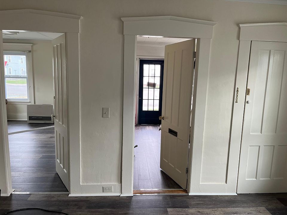 118 Park St Springfield VT Zillow