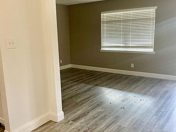 4th image of 5403 Shoreline Dr #230